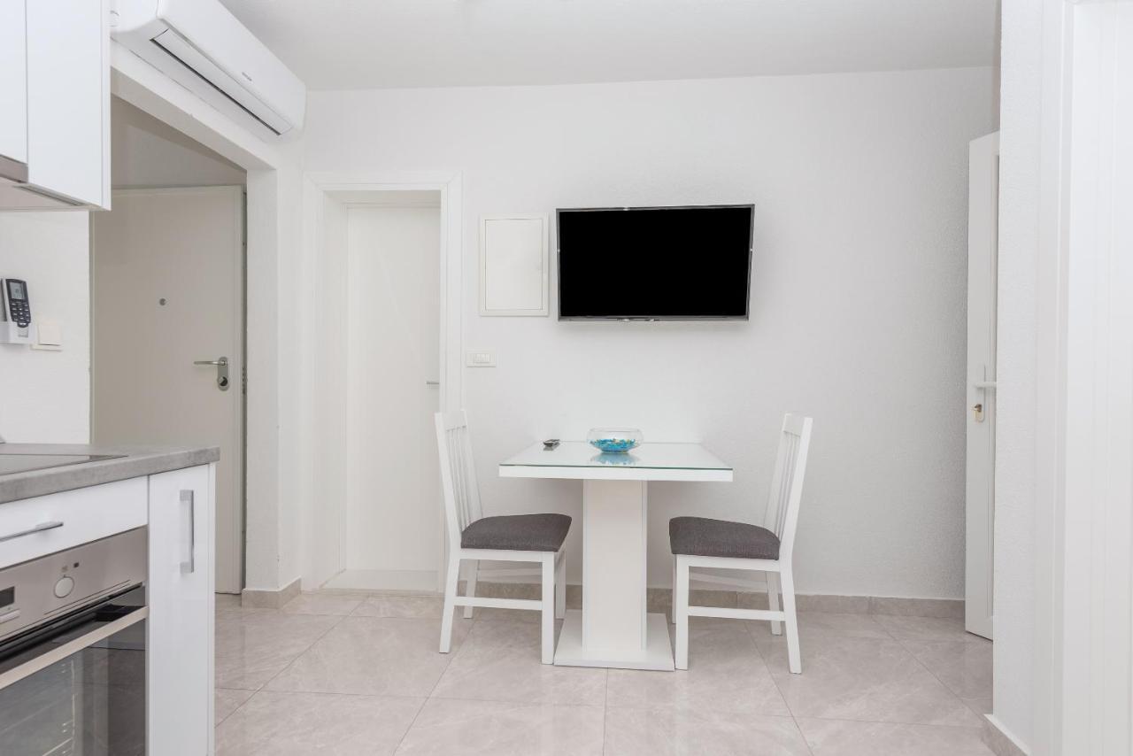 Apartments M&A Makarska Bagian luar foto